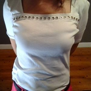 Ellen Tracy white and gold accents top